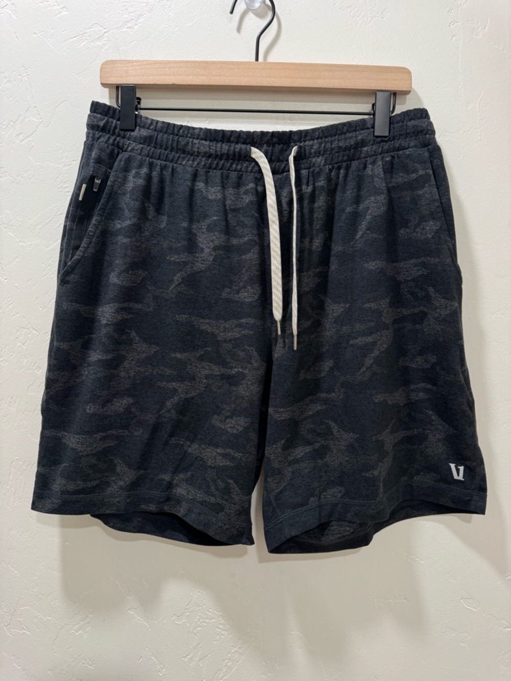 Vuori Ponto Shorts Athletic Camouflage Black Gray Men's Large *See Measurements